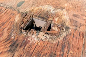 Read more about the article Roof Decking and Sheathing Rot – Hidden Roof Damage